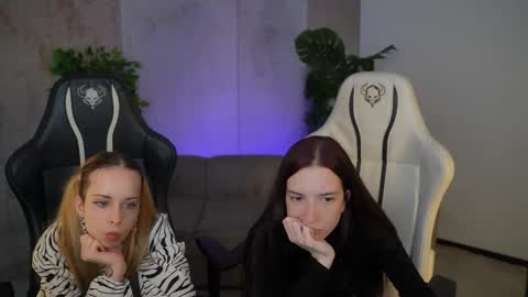 Amelia online show from 11-06-25, 11:22