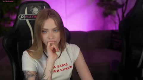 Snapshot of sweetdesiree_ chatting on 05-05-26, 10:34 Amelia online show from 05-05-26, 10:34