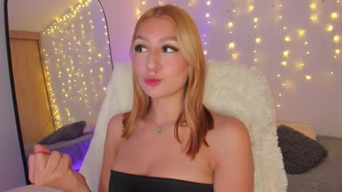 natalia online show from 12-19-25, 06:42