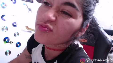 Snapshot of sweetdevil631 chatting on 12-20-24, 07:50 Abril online show from 12-20-24, 07:50