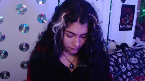 Snapshot of sweetdevil631 chatting on 10-08-25, 03:53 Abril online show from 10-08-25, 03:53