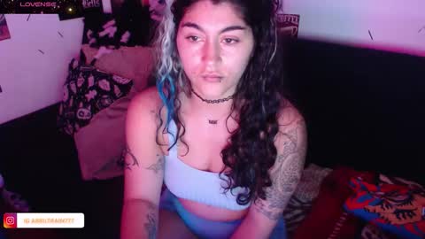 Snapshot of sweetdevil631 chatting on 11-28-25, 06:21 Abril online show from 11-28-25, 06:21