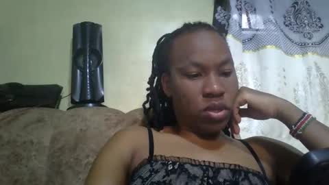 sweetdiva2012 online show from 12-15-25, 04:06