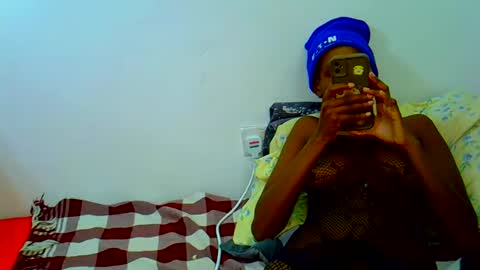 sweetebony123 online show from 10-12-25, 09:03