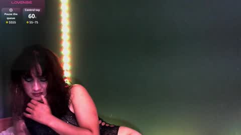 Snapshot of sweetentacion chatting on 11-23-25, 11:54 carolayn online show from 11-23-25, 11:54