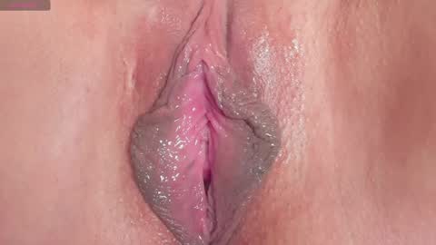 Erika online show from 04-18-26, 08:31