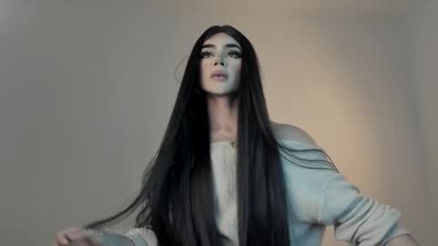 Snapshot of sweetest_bella chatting on 03-11-25, 12:44 Bella online show from 03-11-25, 12:44