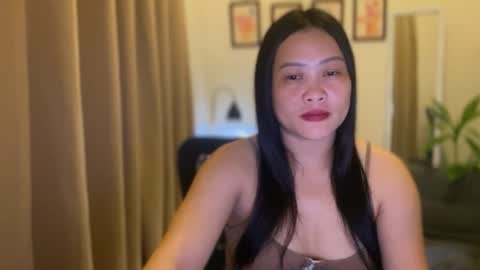 Snapshot of sweetestsmile_ chatting on 06-20-26, 11:57 Khaye online show from 06-20-26, 11:57