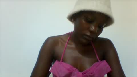 Snapshot of sweetfel chatting on 10-06-25, 04:21 sweetfel online show from 10-06-25, 04:21