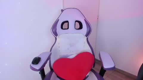 Snapshot of sweetfire_moon1 chatting on 06-11-26, 11:14 sweetfire_moon1 online show from 06-11-26, 11:14