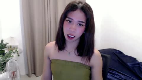 Snapshot of sweetgirl_acxx chatting on 06-21-26, 04:20 Just call me AC online show from 06-21-26, 04:20