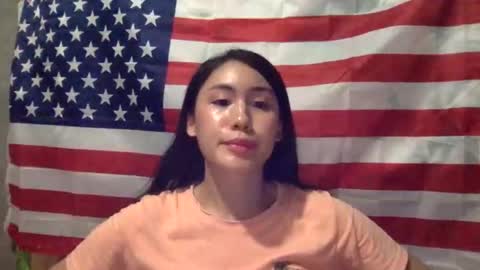 Snapshot of sweetgirllucy24xx chatting on 02-15-26, 03:31 sweetgirllucy24xx online show from 02-15-26, 03:31