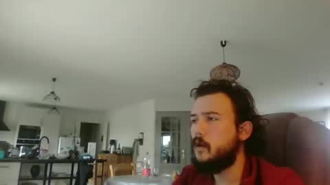 Snapshot of sweetguyss12 chatting on 10-29-25, 09:44 sweetguyss12 online show from 10-29-25, 09:44