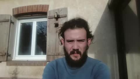 Snapshot of sweetguyss12 chatting on 11-04-25, 01:54 sweetguyss12 online show from 11-04-25, 01:54