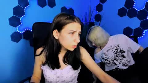 Chloe online show from 05-12-26, 08:44