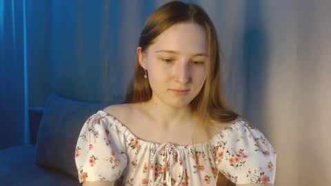 Snapshot of sweetie_lover chatting on 12-21-24, 09:15 Annie online show from 12-21-24, 09:15