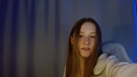 Snapshot of sweetie_lover chatting on 09-10-25, 07:25 Annie online show from 09-10-25, 07:25