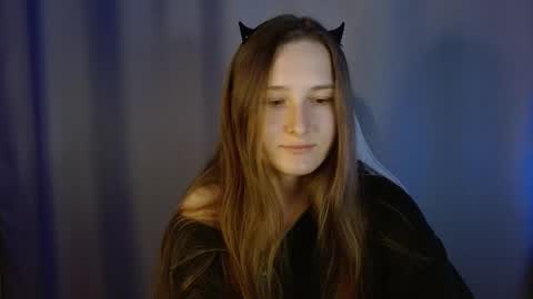 Snapshot of sweetie_lover chatting on 09-14-25, 07:35 Annie online show from 09-14-25, 07:35