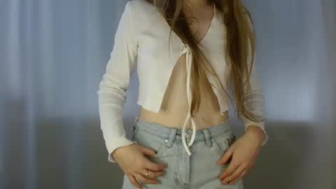 Snapshot of sweetie_lover chatting on 09-16-25, 12:06 Annie online show from 09-16-25, 12:06