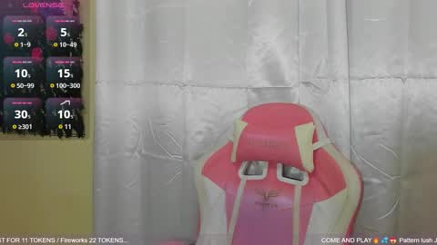 Snapshot of sweetieandjuiicy chatting on 10-27-25, 01:04 Call me Nataly online show from 10-27-25, 01:04