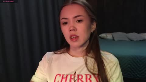 sweetieee_kira online show from 04-14-26, 03:12