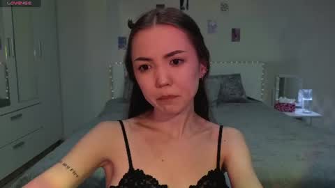 Snapshot of sweetieee_kira chatting on 06-17-26, 03:20 sweetieee_kira online show from 06-17-26, 03:20