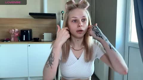 sweetie Lisa3 online show from 05-13-26, 08:55