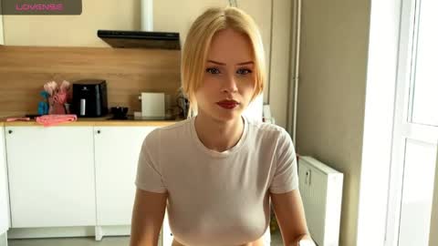 sweetie Lisa3 online show from 05-21-26, 06:20