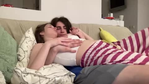 Snapshot of sweetieskitties chatting on 03-01-25, 06:43 SweetiesKitties online show from 03-01-25, 06:43