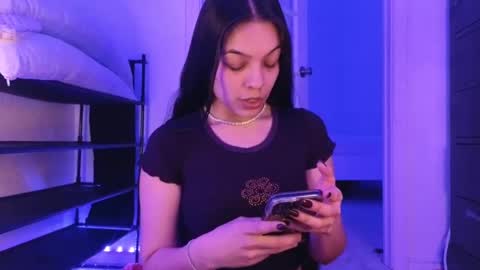 Snapshot of sweetieslikebutter chatting on 01-28-25, 03:25 Blu Sweets online show from 01-28-25, 03:25