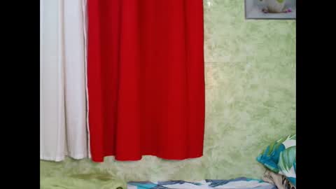 Snapshot of sweetiestkylie chatting on 02-15-25, 02:37 sweetiestkylie online show from 02-15-25, 02:37