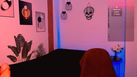 Snapshot of sweetjames2810 chatting on 11-28-25, 07:16 SWEETJAMES online show from 11-28-25, 07:16