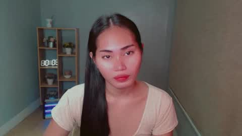 Snapshot of sweetladyboyx chatting on 12-13-24, 11:17 online show from 12-13-24, 11:17