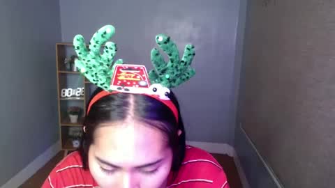 Snapshot of sweetladyboyx chatting on 12-22-24, 11:41 online show from 12-22-24, 11:41