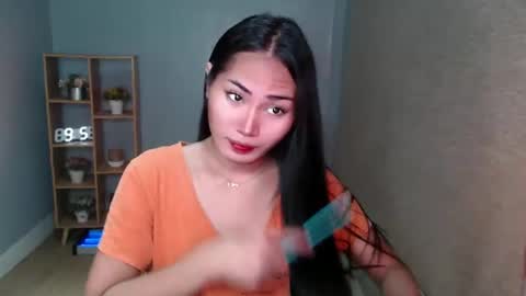 Snapshot of sweetladyboyx chatting on 01-01-25, 11:07 online show from 01-01-25, 11:07