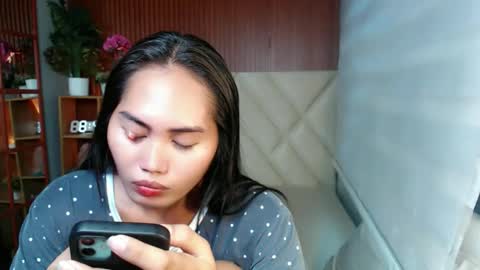 Snapshot of sweetladyboyx chatting on 09-09-25, 01:49 online show from 09-09-25, 01:49