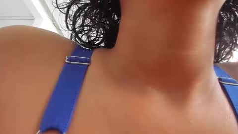 Azulandvioleta online show from 02-12-26, 02:01