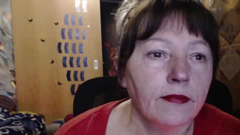 Snapshot of sweetli_angel chatting on 10-28-25, 01:31 sweetli_angel online show from 10-28-25, 01:31