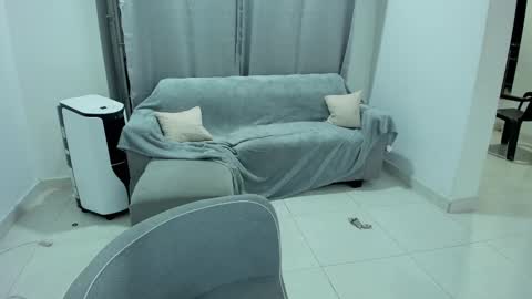 Lian online show from 02-09-25, 07:16