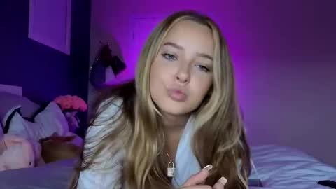 Dolly online show from 02-16-26, 07:04