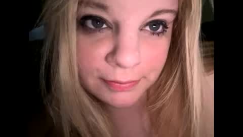 Lisa  online show from 05-16-26, 11:42