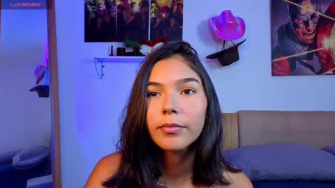 Snapshot of sweetlittlevenus chatting on 03-04-25, 10:35 Venus online show from 03-04-25, 10:35