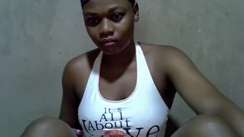 Snapshot of sweetlove982903 chatting on 07-12-26, 05:53 sweetlove982903 online show from 07-12-26, 05:53