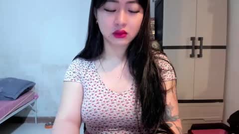 Zoe online show from 01-06-25, 07:13