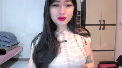 Zoe online show from 02-20-25, 01:57