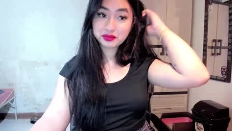 Zoe online show from 03-08-25, 12:33