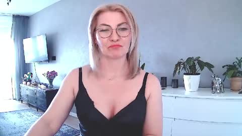 sweetmarthaaa online show from 04-09-26, 08:31