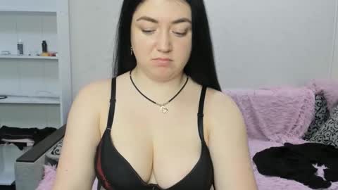 Snapshot of sweetmarylove chatting on 03-08-25, 10:11 sweetmarylove online show from 03-08-25, 10:11