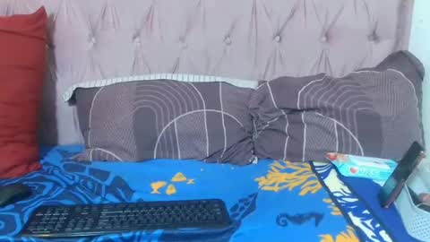 sweetmellowx1 online show from 07-05-26, 04:25