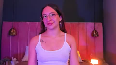 Snapshot of sweetmelodyyy_ chatting on 02-16-26, 05:09 sweetmelodyyy online show from 02-16-26, 05:09